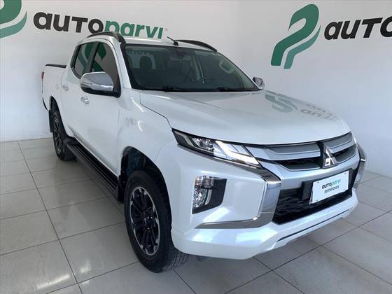 MITSUBISHI L200 TRITON 2.4 16V TURBO DIESEL SPORT HPE CD 4P 4X4 AUTOMÁTICO